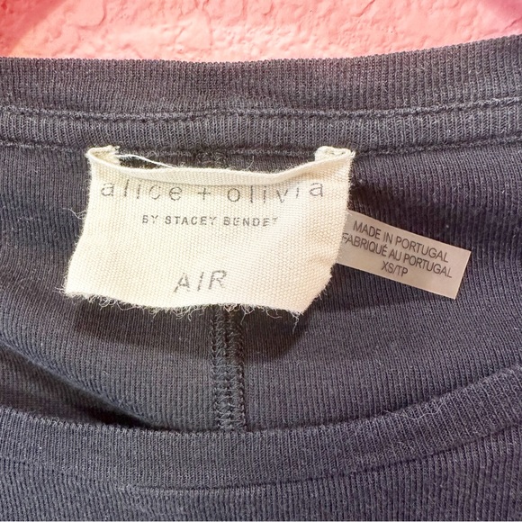 Alice + Olivia Air Crew Neck Tee Shirt XS - Picture 4 of 7